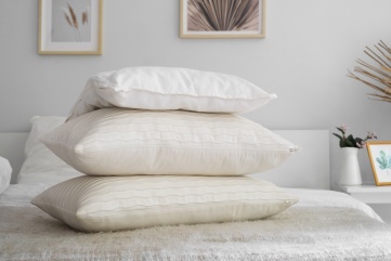 Особенности чистки перьевых подушек: спокойный сон без вреда для здоровья